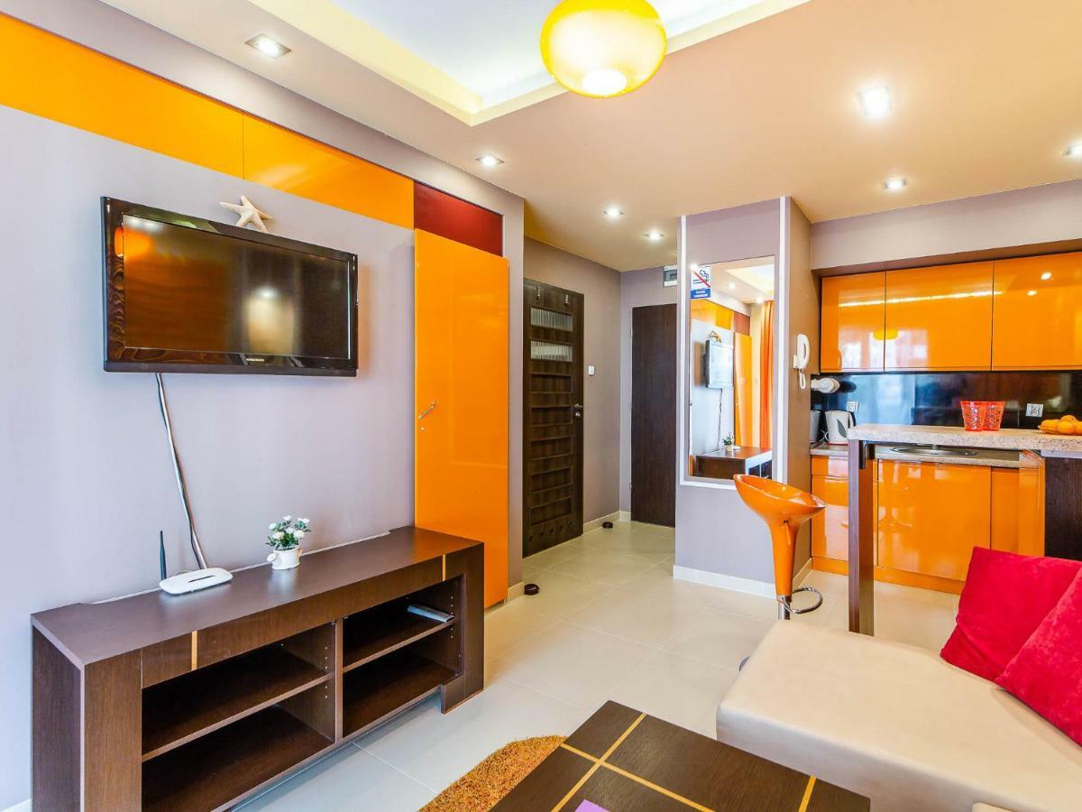 Apartament Pomaranczowy Z Basenem,Sauna-Blisko Morza. Kolobrzeg Bagian luar foto