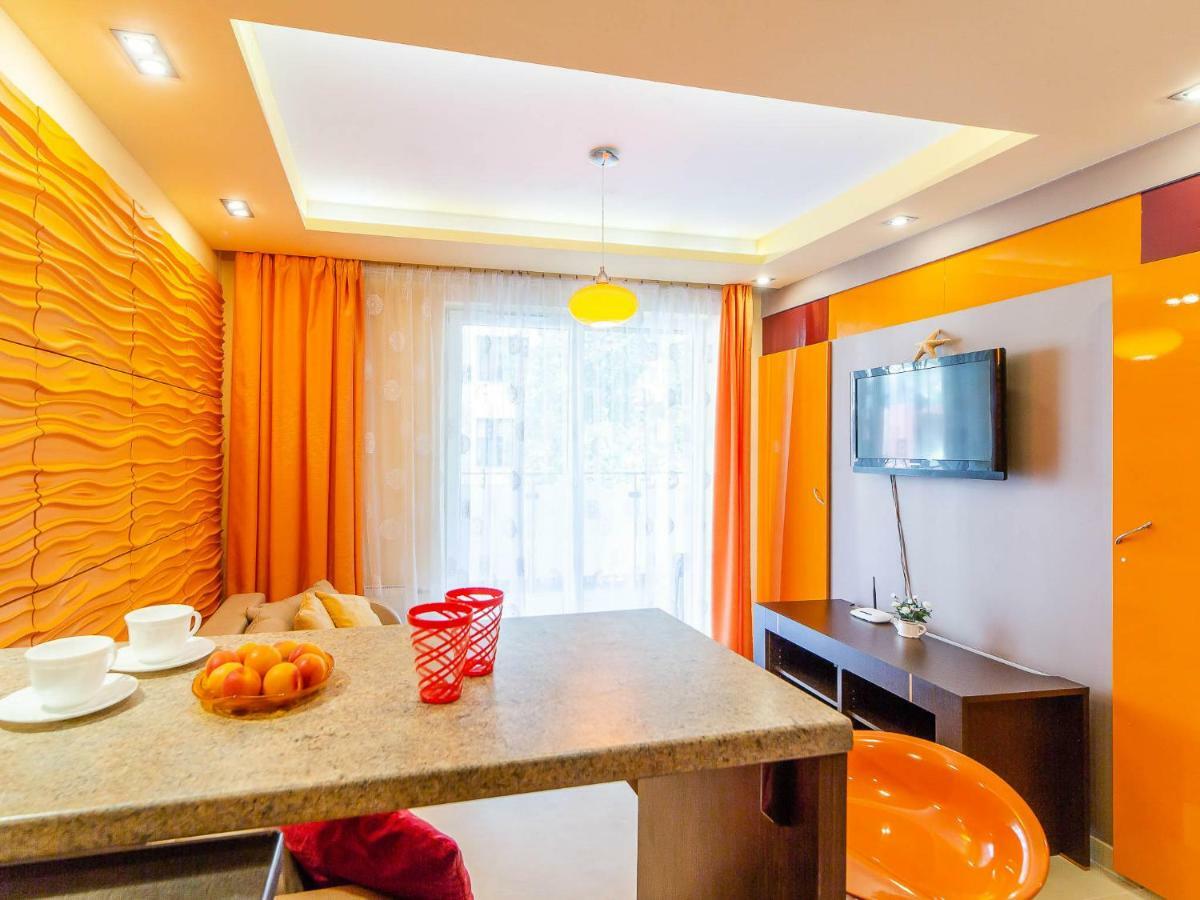 Apartament Pomaranczowy Z Basenem,Sauna-Blisko Morza. Kolobrzeg Bagian luar foto
