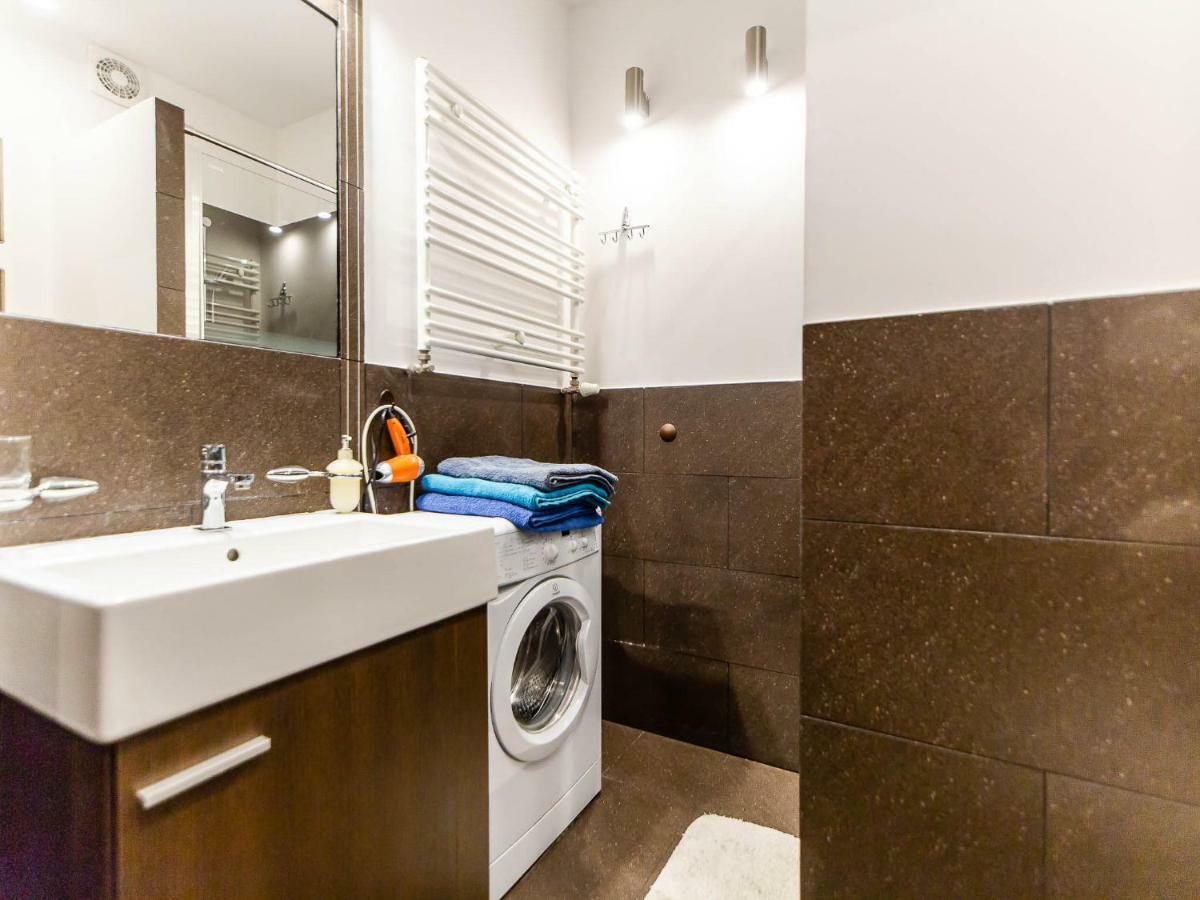 Apartament Pomaranczowy Z Basenem,Sauna-Blisko Morza. Kolobrzeg Bagian luar foto